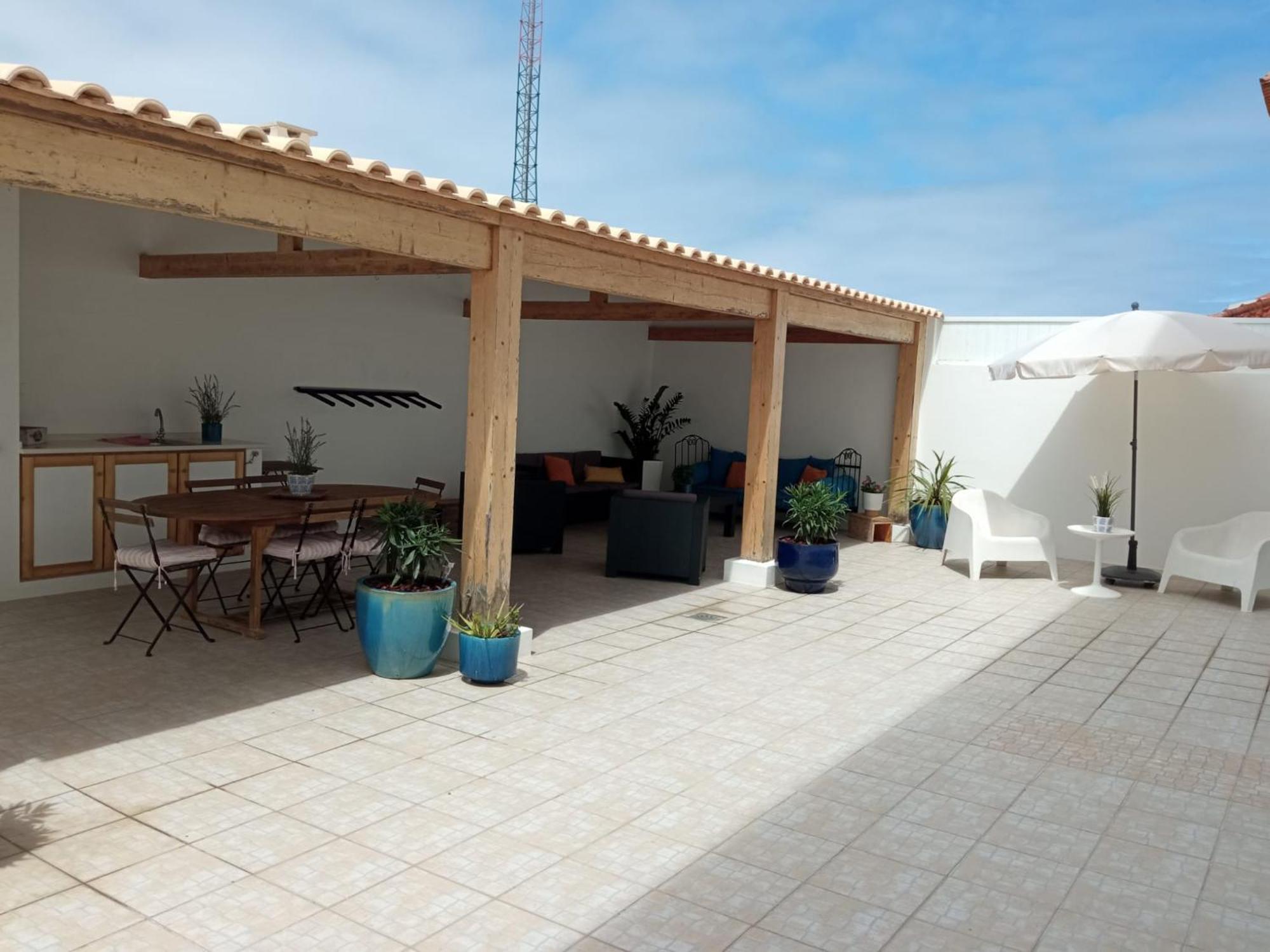 White Guest House Peniche Exterior foto